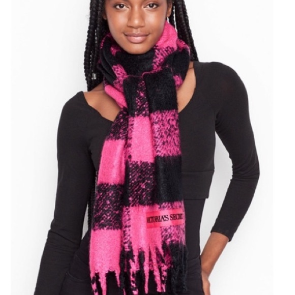 NWT Victoria’s Secret Fuchsia Buffalo Check Scarf - Winter Angel Collection - Picture 1 of 13
